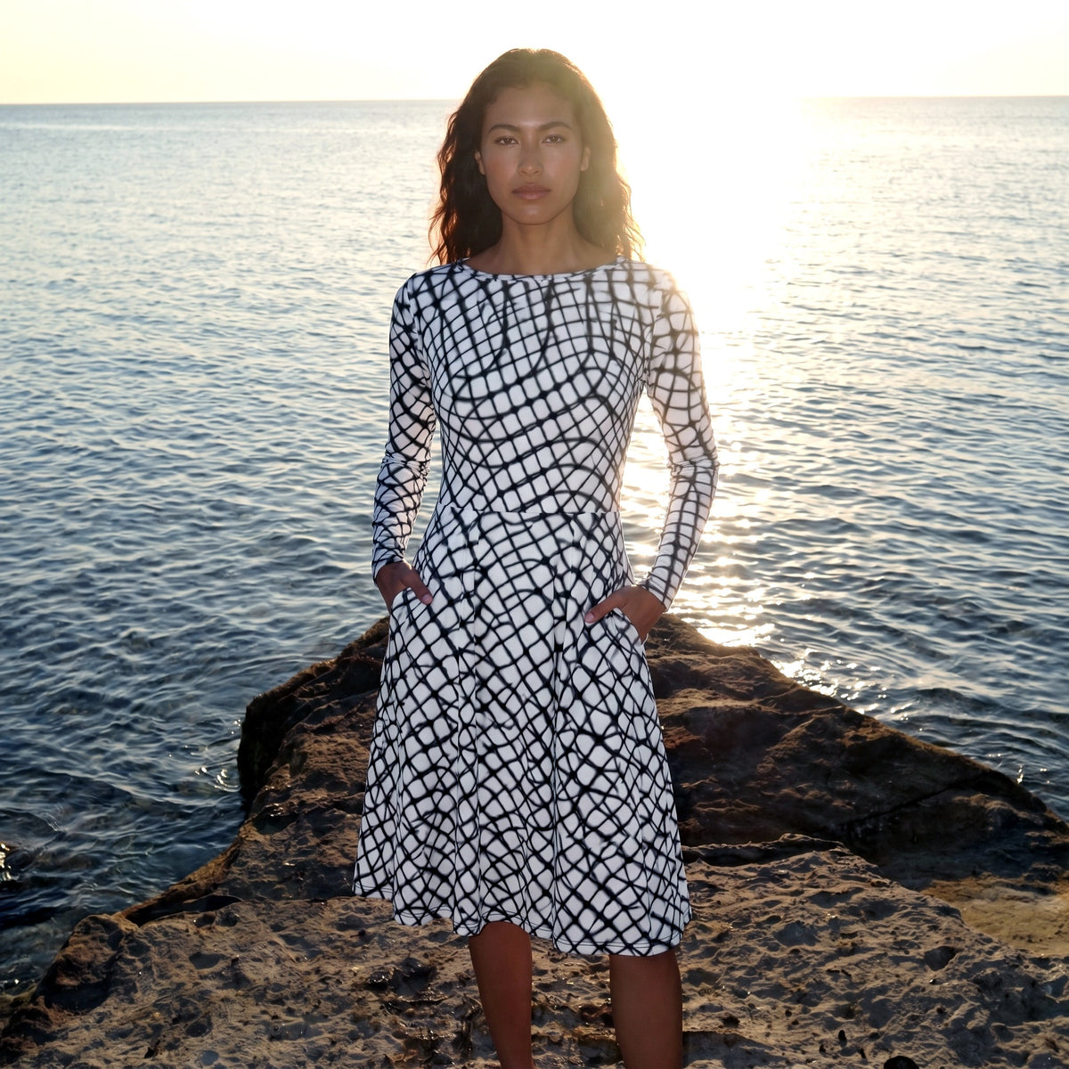 ANSO Cellular Mesh Midi Dress