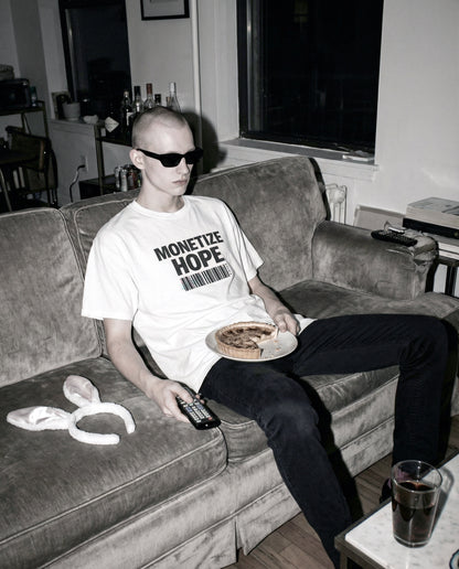 MONETIZE HOPE — Heavyweight-T-Shirt mit Light Leak